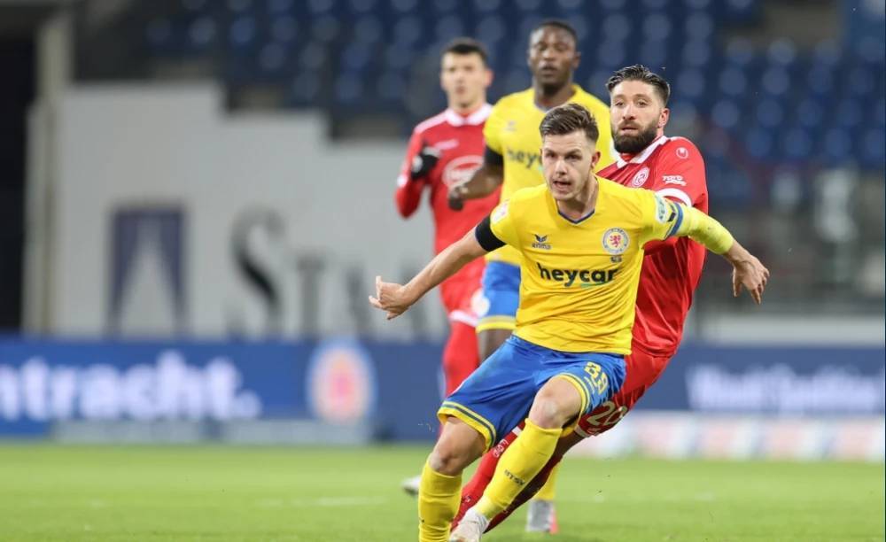 每年休赛期 每年休赛期