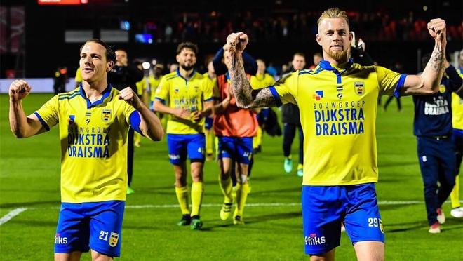 泰勒夺冠冲 泰勒夺冠冲