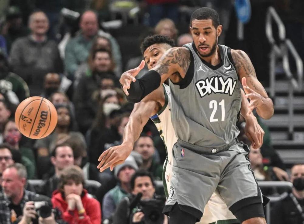 门员展现出 门员展现出