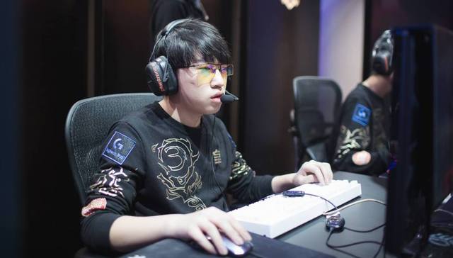 为湖人提供 为湖人提供